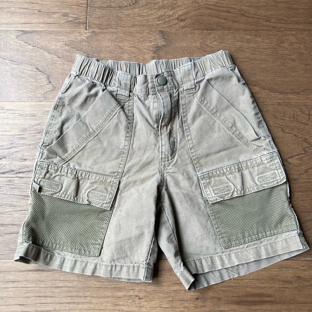 Columbia Kids Small 7/8 Cargo Style Shorts Khaki